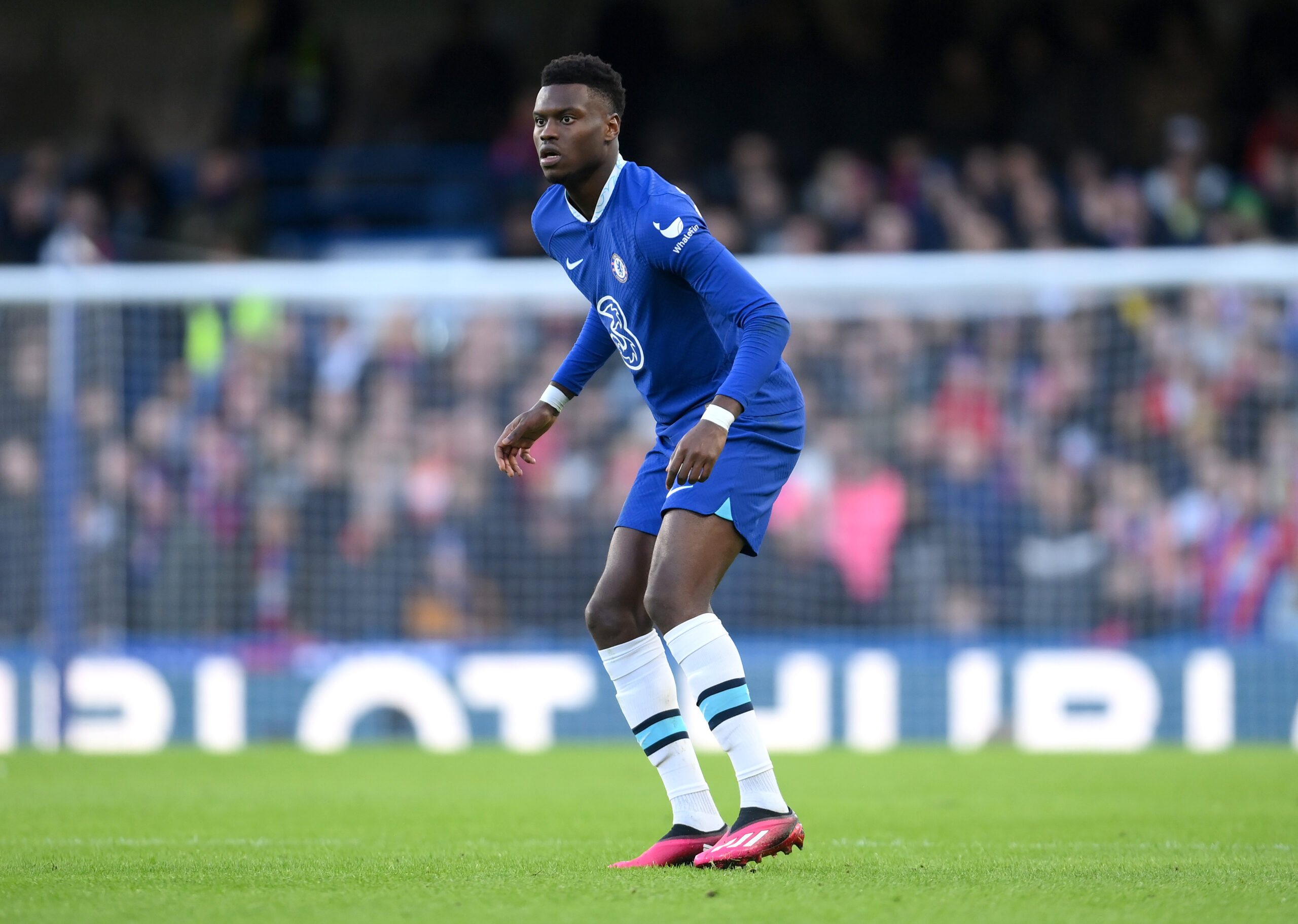 Benoit Badiashile Comenta Sobre Sua Estreia Com A Camisa Do Chelsea E O ...